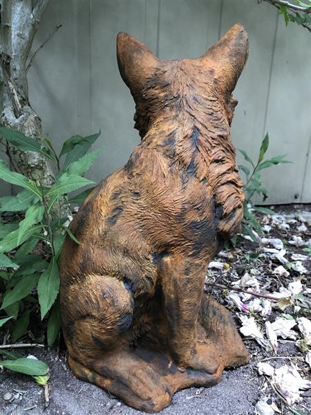 Grote foto vos stenen beeld vos dierfiguren vos tuinbeelden. steen oxid tuin en terras tuindecoratie