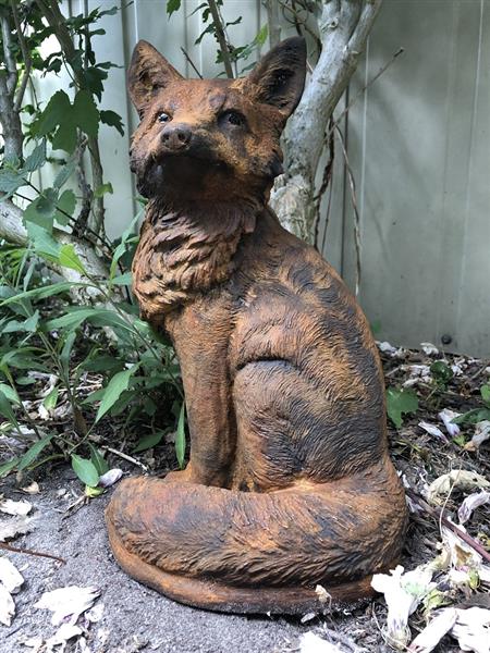 Grote foto vos stenen beeld vos dierfiguren vos tuinbeelden. steen oxid tuin en terras tuindecoratie