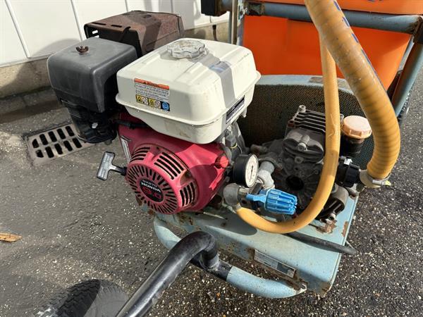 Grote foto empas spuitwagen 400 liter met benzinemotor en verenhaspel agrarisch onkruidbestrijding