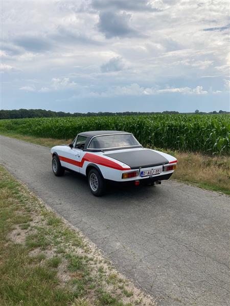 Grote foto fiat 124 met hardtop auto fiat