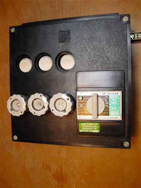 Grote foto groepenkast 1 of 3 fase aansluiting met 3 groepen doe het zelf en verbouw elektra en kabels