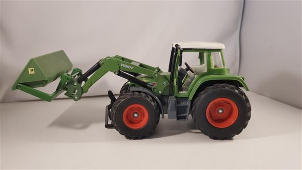 Grote foto fendt 714 favorit vario tractor met lader siku hobby en vrije tijd 1 32