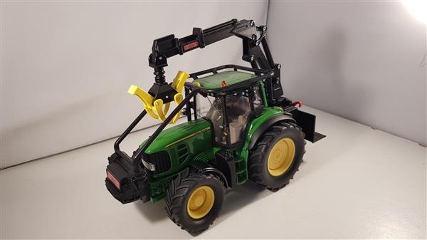 Grote foto john deere 7530 bosbouw tractor met lier siku hobby en vrije tijd 1 32