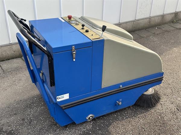 Grote foto mp75 2be elektrische veegmachine met borstel tuin en terras water stofzuigers