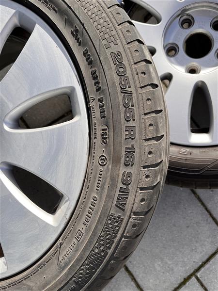 Grote foto lichtmetalen velgen a3 auto onderdelen banden en velgen