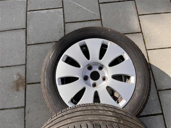 Grote foto lichtmetalen velgen a3 auto onderdelen banden en velgen