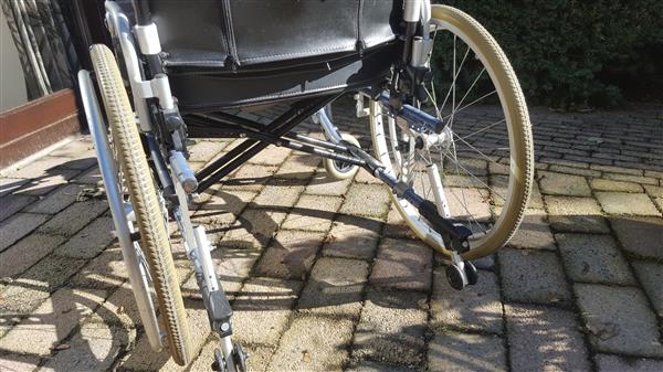 Grote foto rolstoel excel g5 modular gasgeveerde beensteunen diversen rolstoelen
