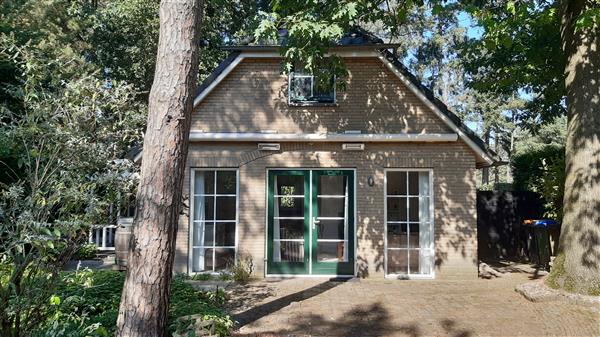 Grote foto stenen goed onderhouden recreatiewoning veranda huizen en kamers recreatiewoningen