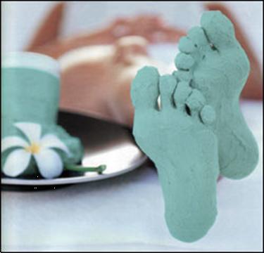Grote foto ontspannende voetmassage bij stress hoofdpijn. beauty en gezondheid massage