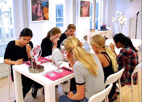 Grote foto tiener workshops. make up workshop voor tieners diensten en vakmensen workshops