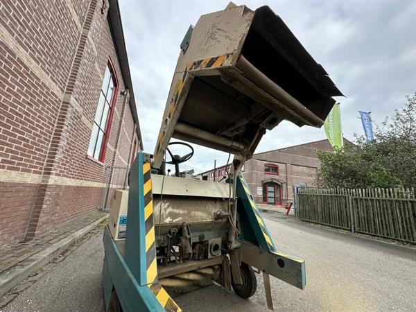 Grote foto tennant 215e elektrische veegmachine agrarisch veegmachines